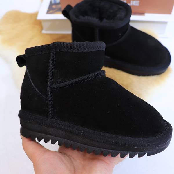 UGG Children