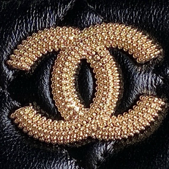 Chanel CLUTCH WITH CHAIN AP4302 black