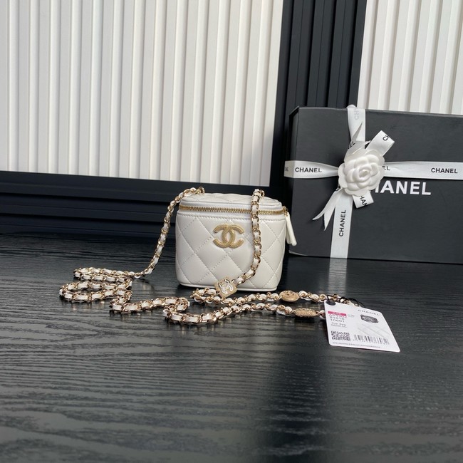 Chanel CLUTCH WITH CHAIN AP4302 whi