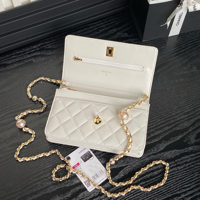 Chanel WALLET ON CHAIN AP4282 white