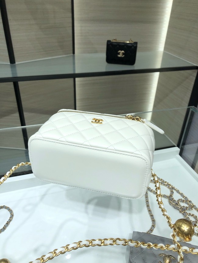 Chanel CLUTCH WITH CHAIN AP2303 WHITE