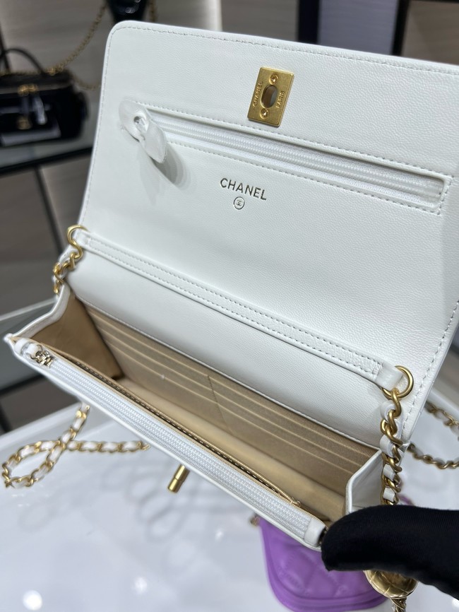 Chanel CLASSIC WALLET ON CHAIN AP1450 white