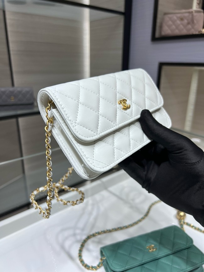 Chanel CLASSIC WALLET ON CHAIN AP3071 white