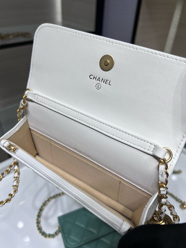 Chanel CLASSIC WALLET ON CHAIN AP3071 white