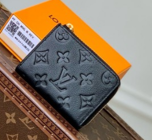 Louis Vuitton Noa Compact Wallet M83476 black