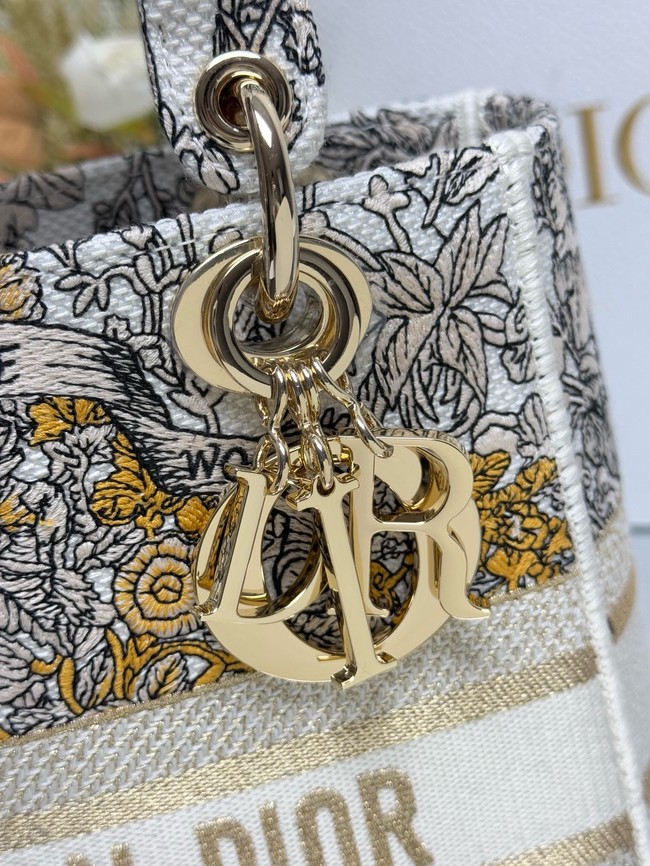 DIOR Medium atte Embroidery with Gold-Tone M0565OT