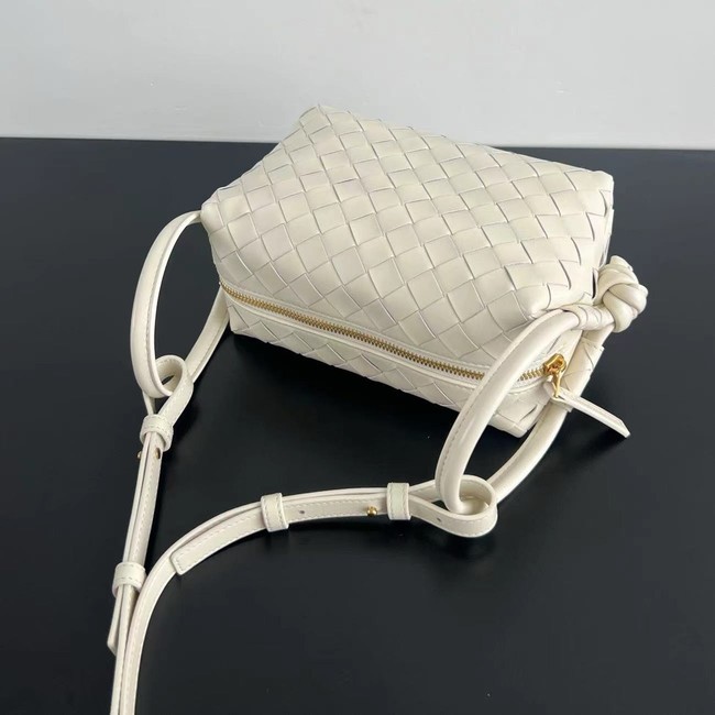 Bottega Veneta Loop Top Handle 796615 Cream