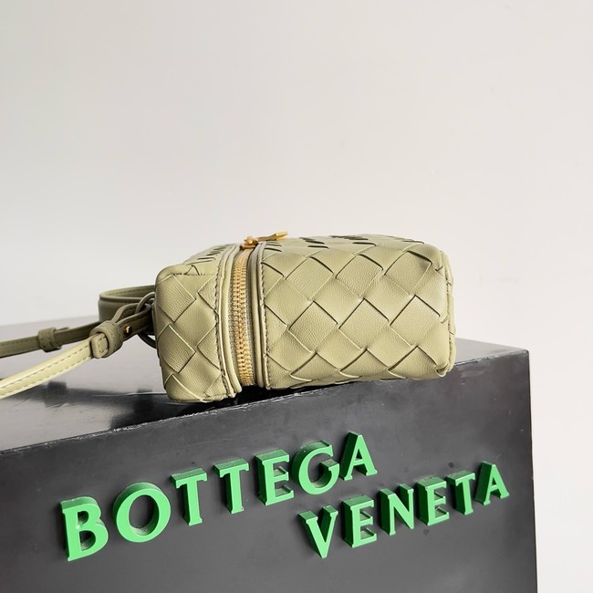 Bottega Veneta Vanity Case On Strap 789109 green