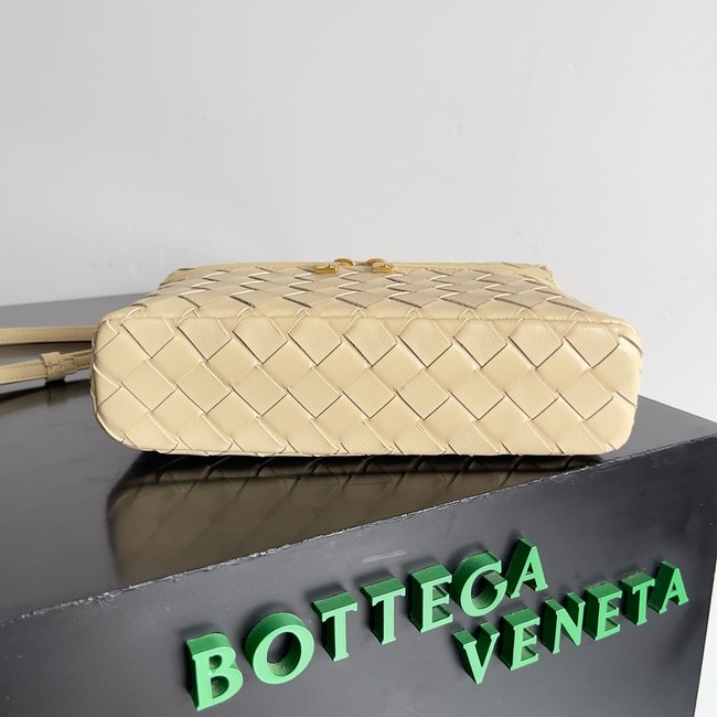 Bottega Veneta Vanity Case On Strap 789109 light yellow