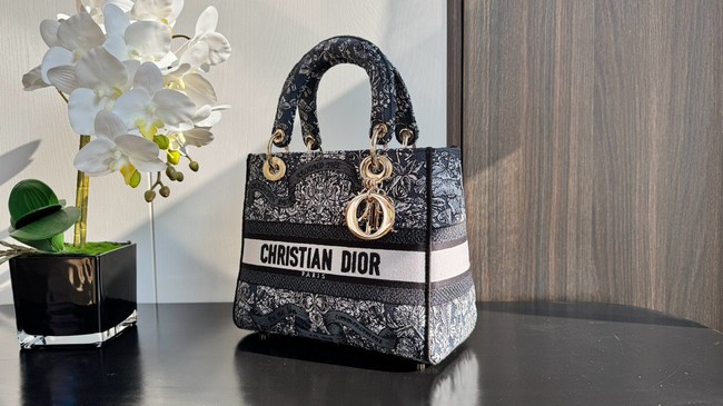 DIOR Medium atte Embroidery with Gold-Tone M0565OT-1 gray