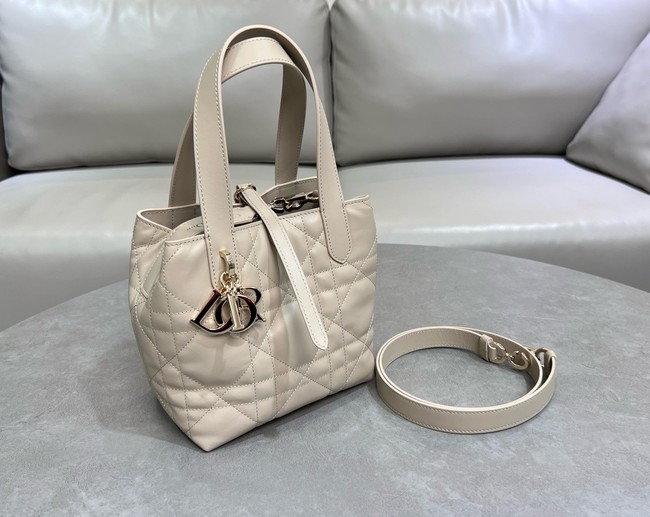 Small Dior Toujours Vertical Tote Bag Beige Macrocannage Calfskin M2835OSNW