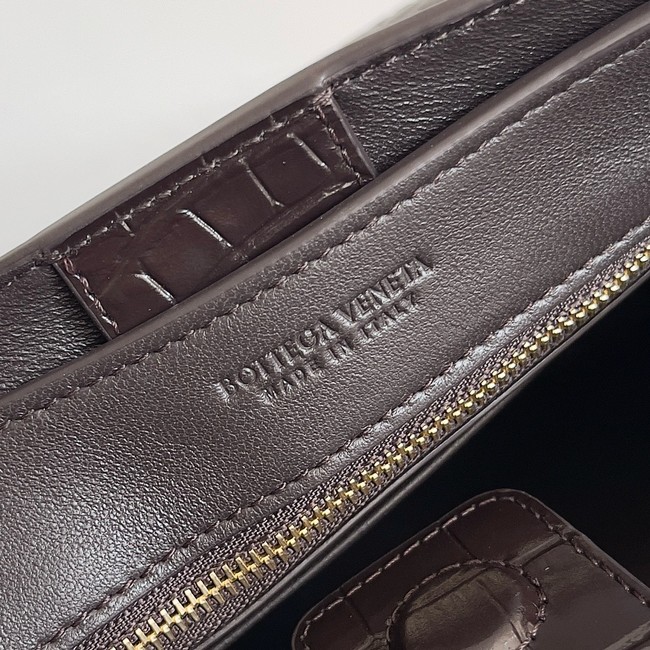 Bottega Veneta Mini Andiamo alligator leather 805232 Fondant