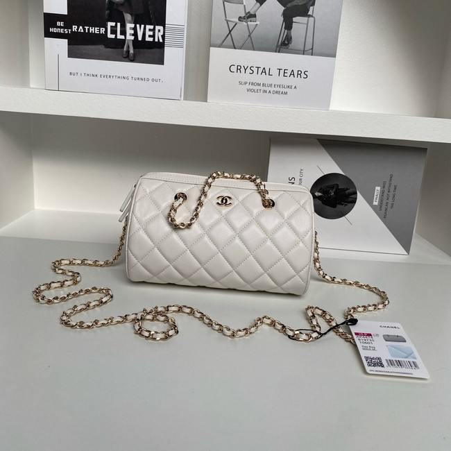 CHANEL CLUTCH WITH CHAIN AP4474 White