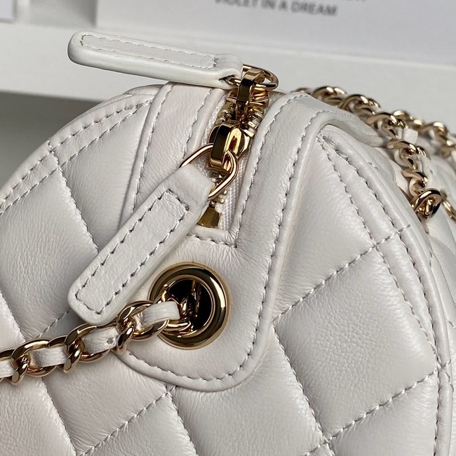 CHANEL CLUTCH WITH CHAIN AP4474 White