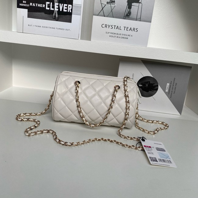 CHANEL CLUTCH WITH CHAIN AP4474 White