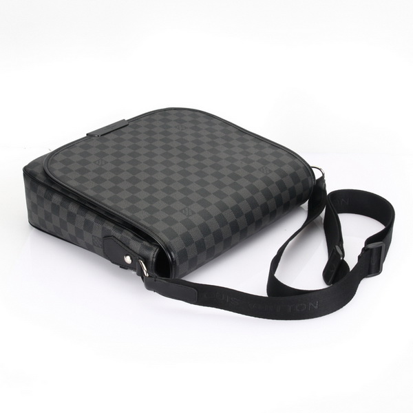 Louis Vuitton Damier Graphite Canvas Daniel MM N58029