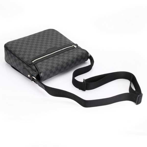 Louis Vuitton Damier Graphite Canvas Daniel MM N58029